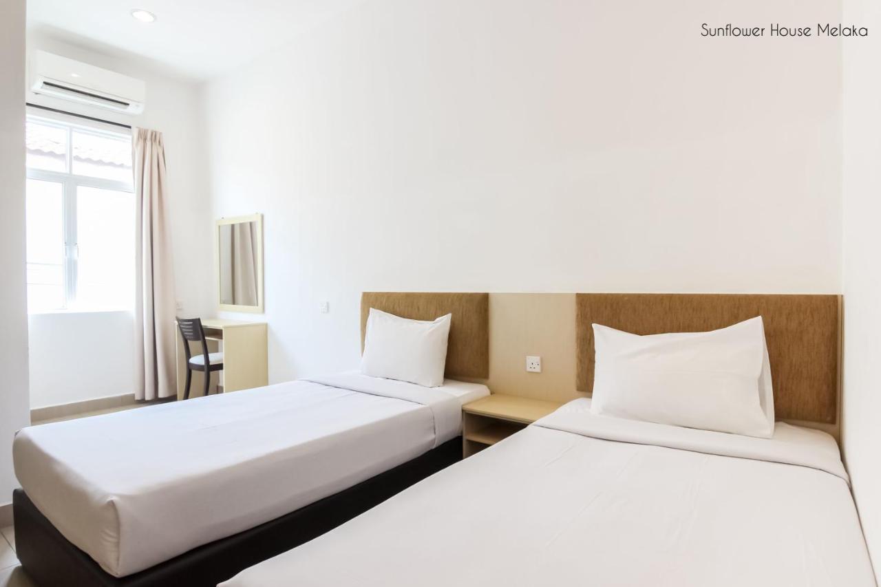 Hotel Sunflower - Hls Malacca Eksteriør billede