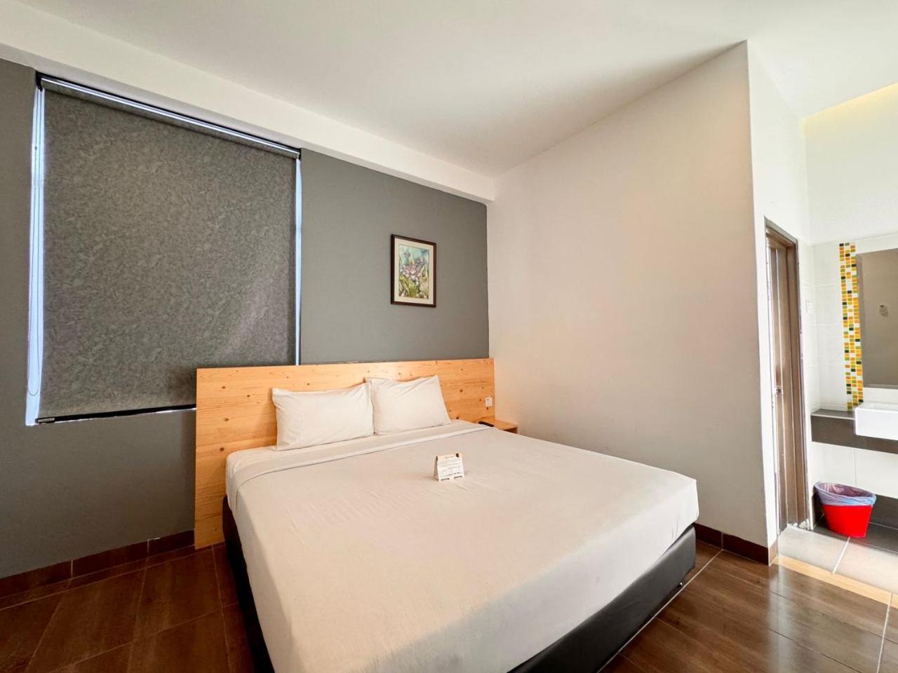 Hotel Sunflower - Hls Malacca Eksteriør billede