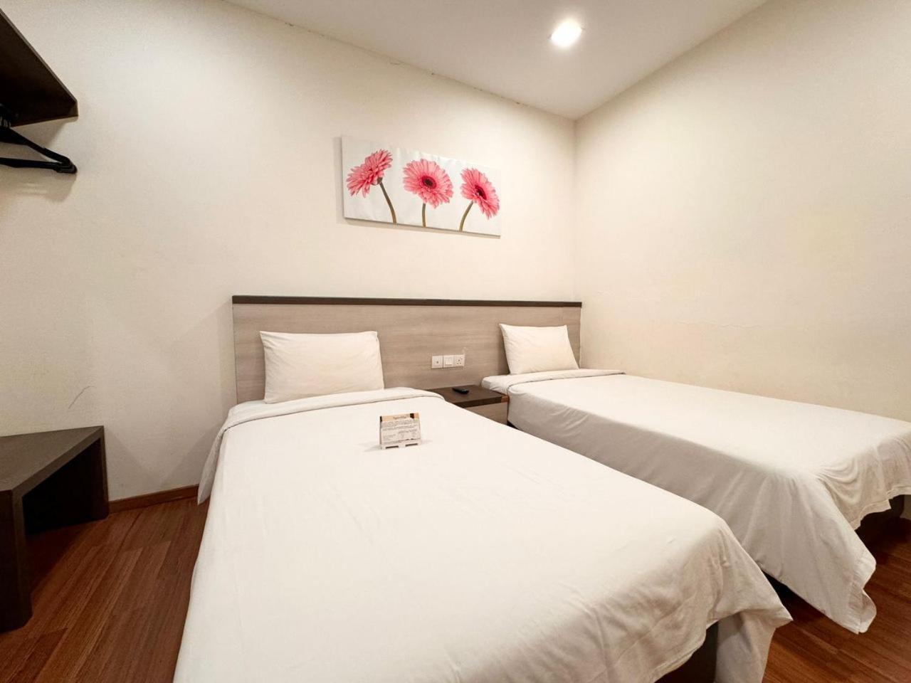 Hotel Sunflower - Hls Malacca Eksteriør billede