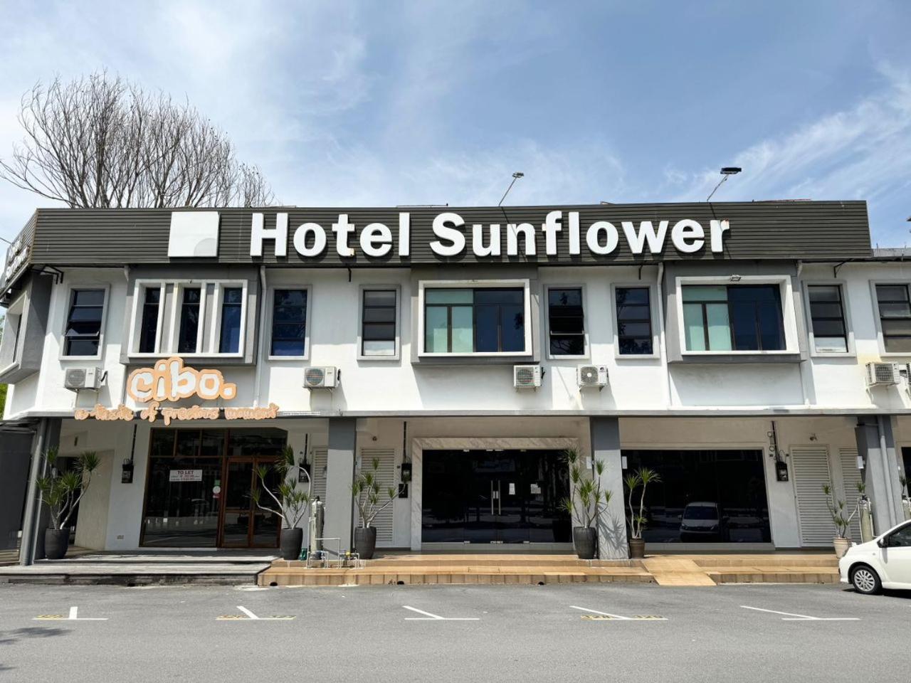 Hotel Sunflower - Hls Malacca Eksteriør billede