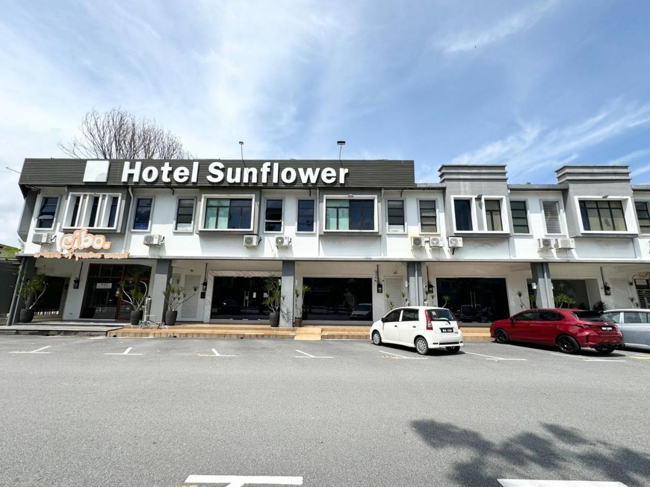 Hotel Sunflower - Hls Malacca Eksteriør billede