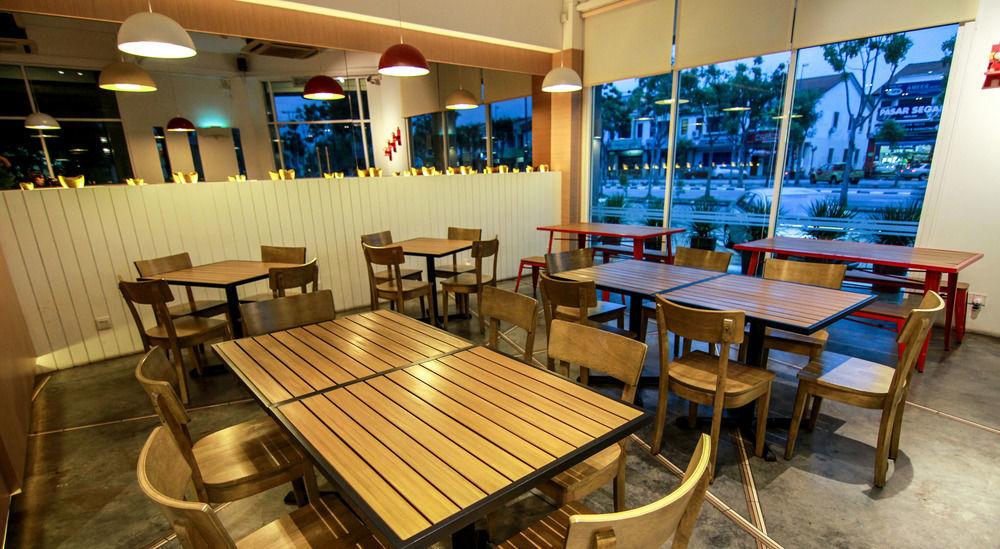 Hotel Sunflower - Hls Malacca Eksteriør billede